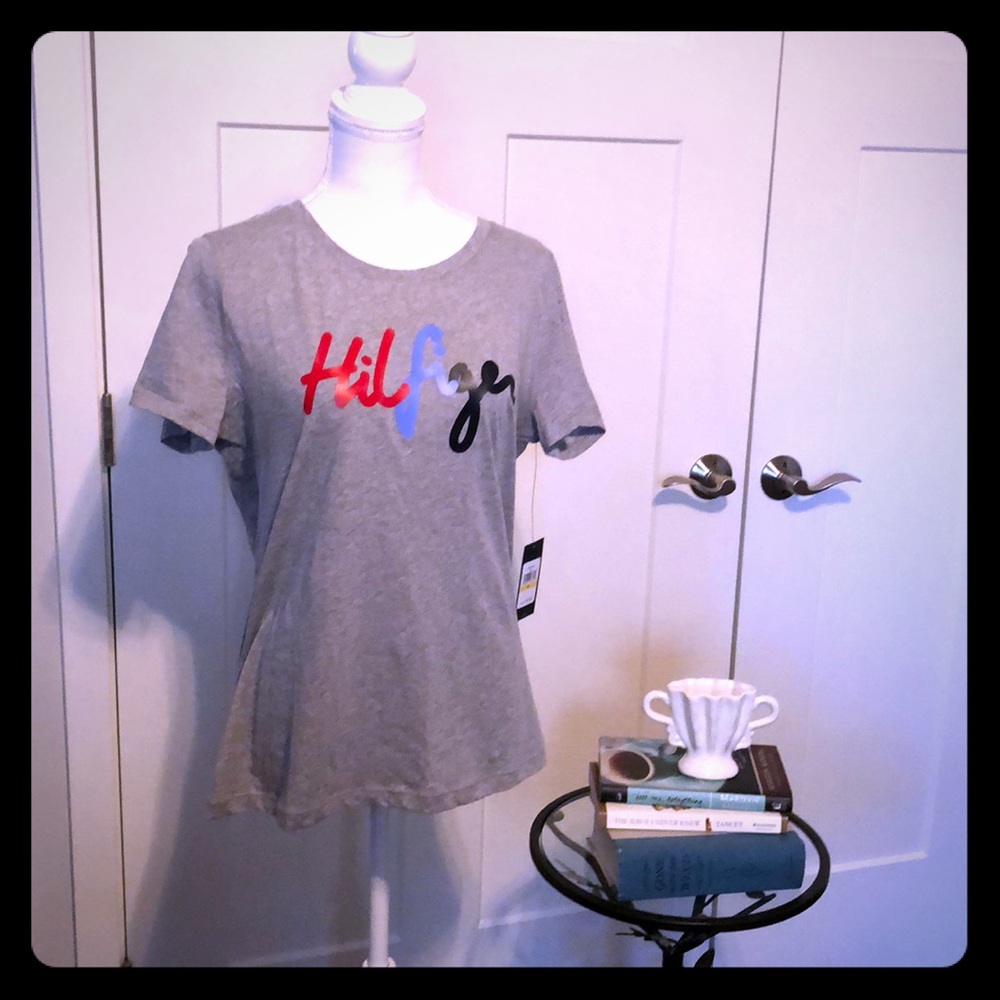 NWT Tommy Hilfiger M Tee!! - Picture 1 of 8
